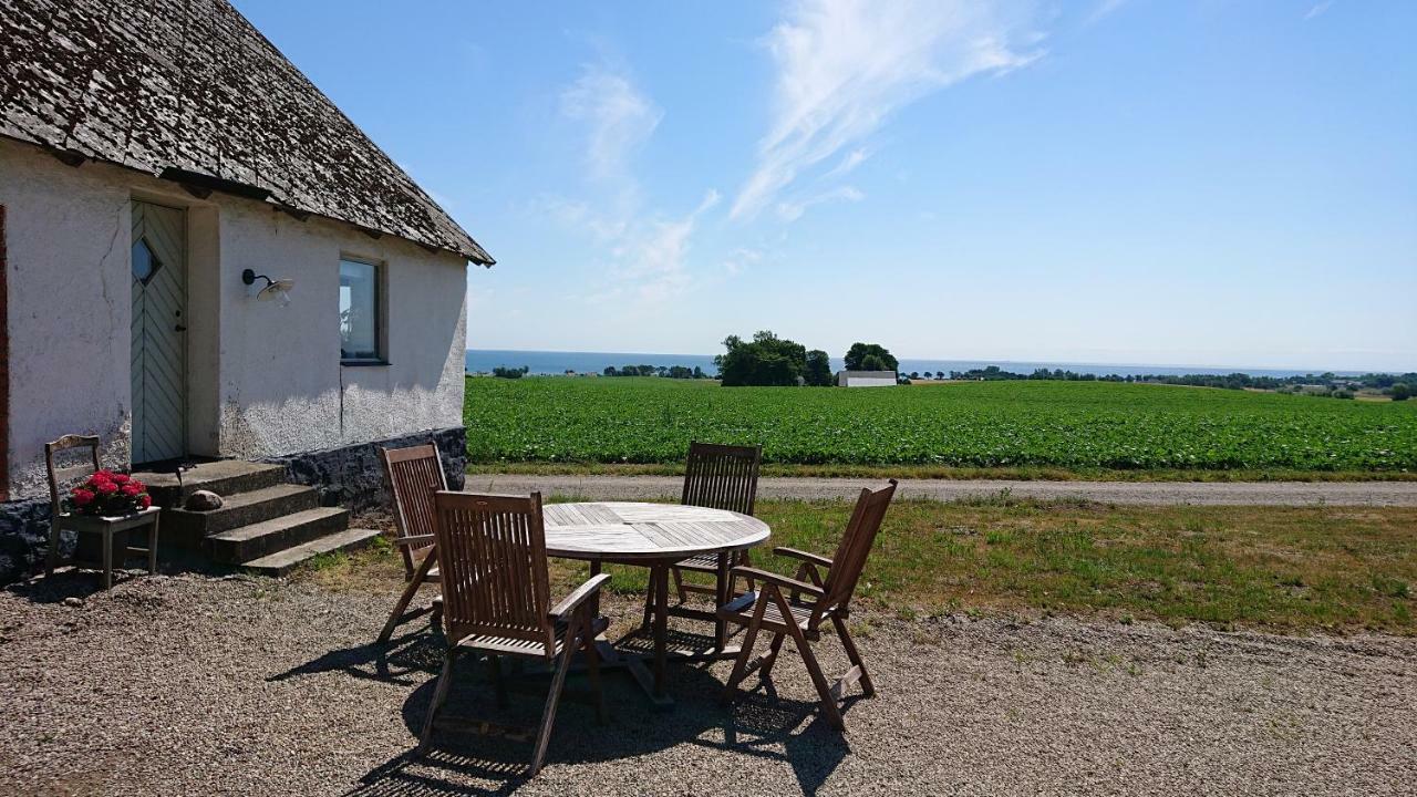 Glamping Och Gardslaegenhet Mellan Himmel Och Hav Skivarp Exterior photo